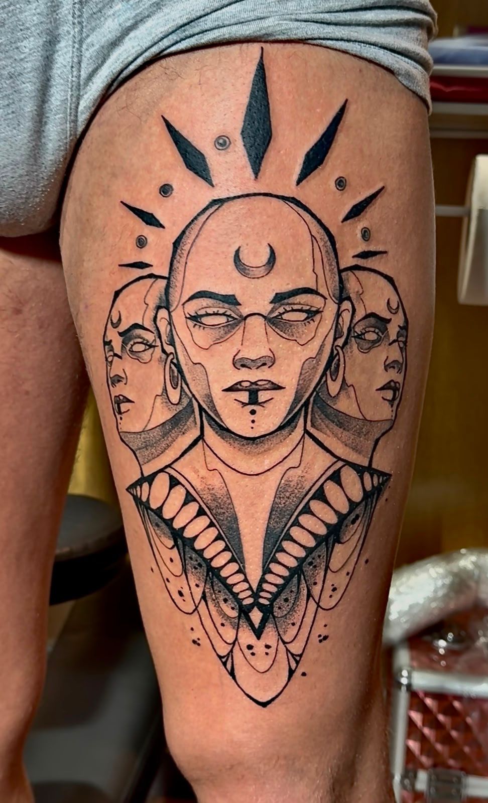 Fine Line / Dotwork